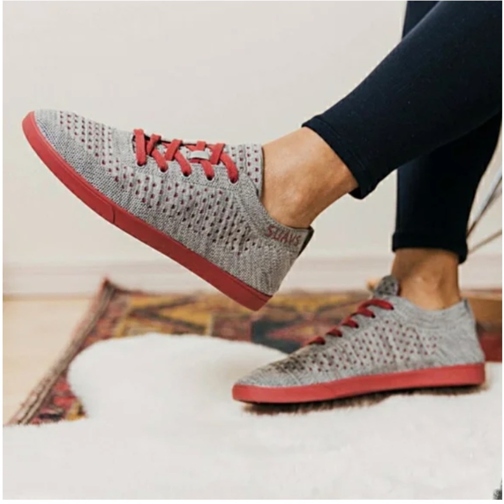 Suavs tennis shoes